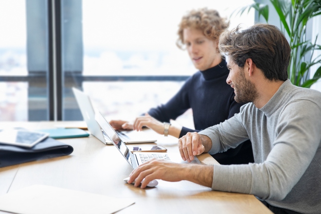 Servicios de oficinas y despachos en First Workplaces